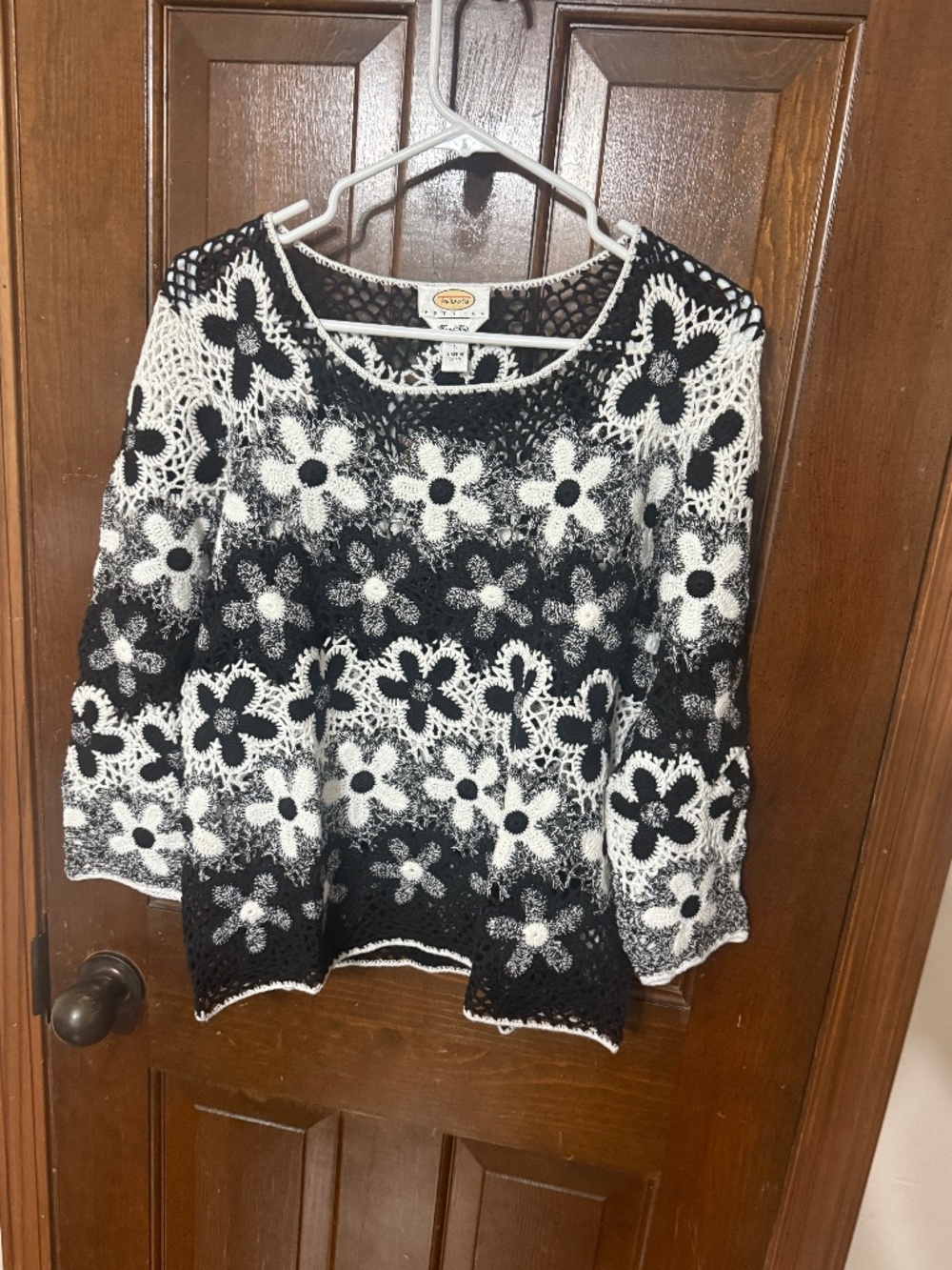Talbots Black White Hand Knit Flowers Scoop Neck 3/4 Sleeves Top Petite Large